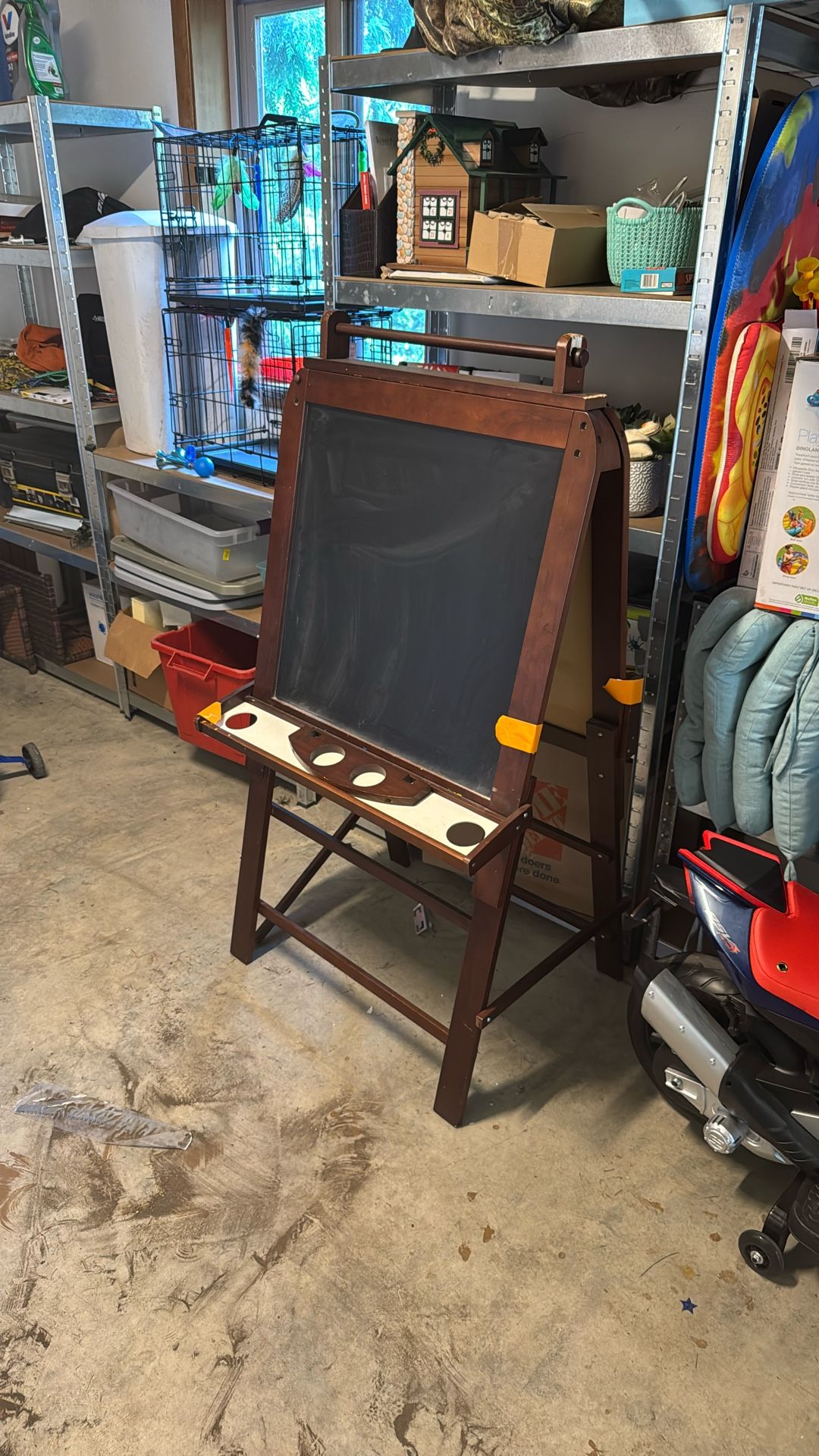 Easel - Free