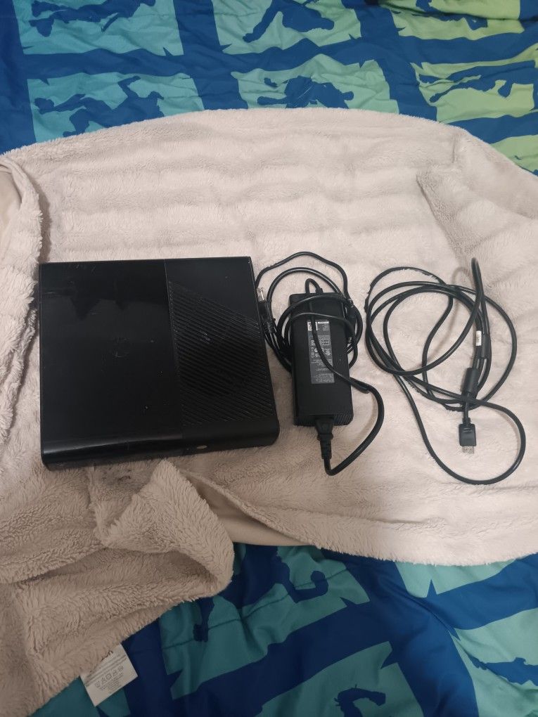 Xbox 360 E Console (250gb) - Fully Working (All Cords) - No Controller
