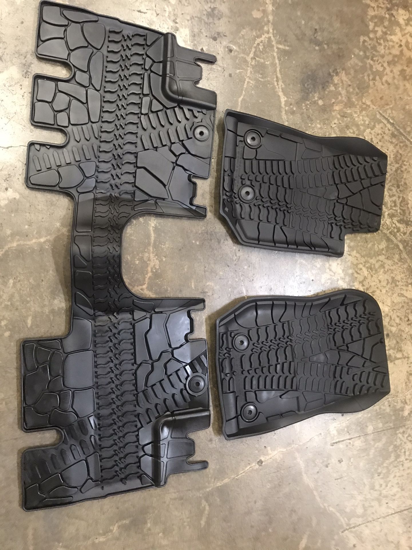 2014-2018 Jeep Wrangler JK 4 door floor mats set, X0027ZEDCX