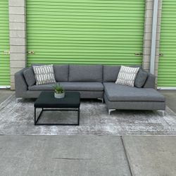 *Free Delivery* Gray Modern Sectional Couch Sofa