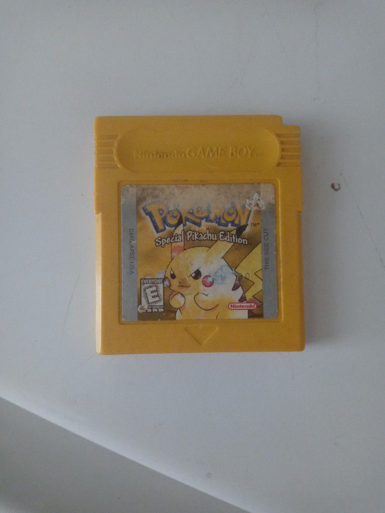 Game Boy Pokémon Pikachu Edition 