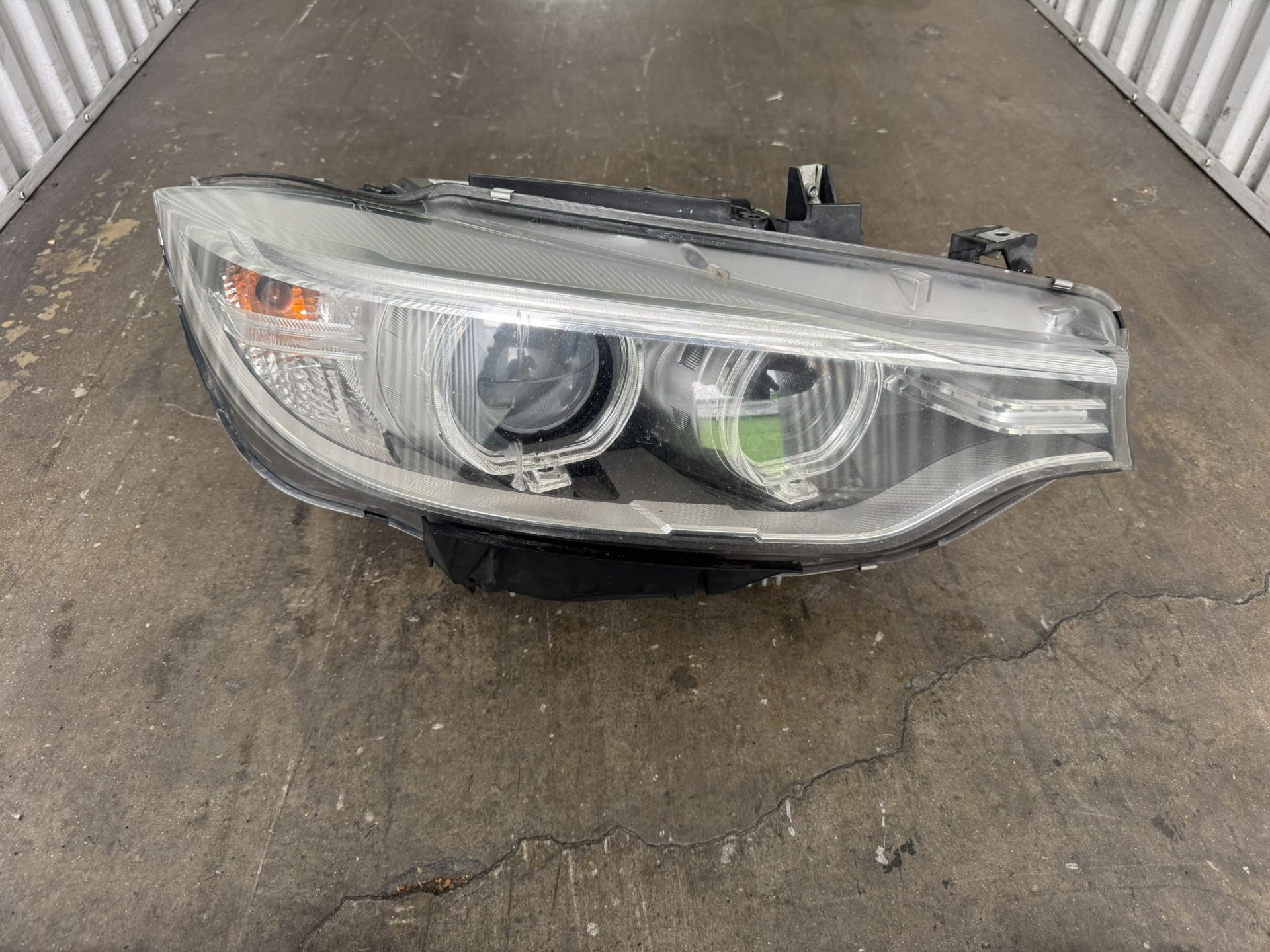 2014-2017 BMW F32 4-Series M4 Right Side Xenon Headlight Complete Assembly OEM