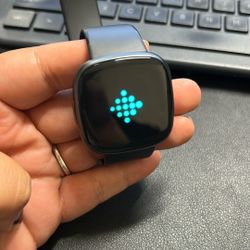 Fitbit Versa 4