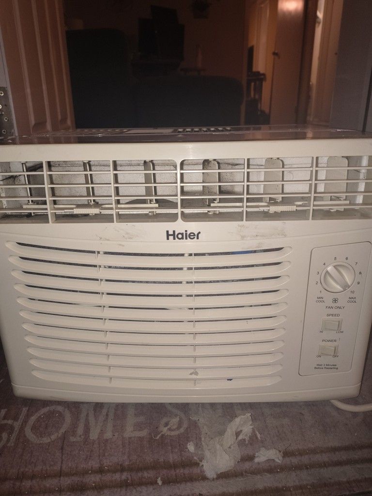 5,000 BTU AC Unit