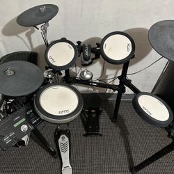 Top Notch Yamaha dtx502 Electric Drum Kit .