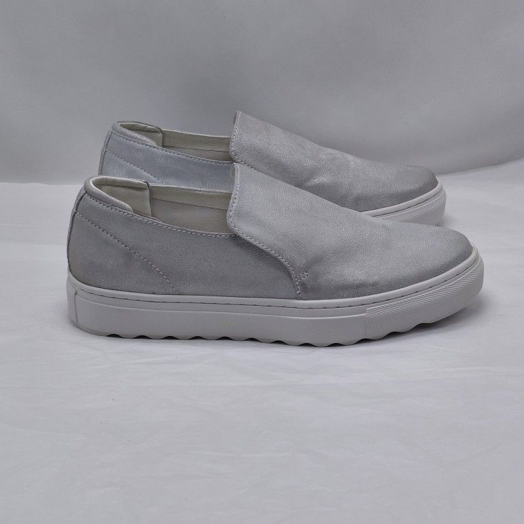 J Slides Perrie Low Top Sneakers Women's 7.5 Silver Leather Suede Comfort Shoes