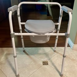 ***PORTABLE 3-in-1 FOLDING COMMODE/TOILET***