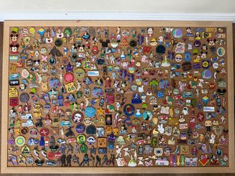 400 authentic Disney trading pins lot collection