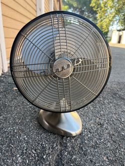 Vornado Silver Swan Oscillating vintage style fan MCM style mid century WORKS PERFECT and quiet