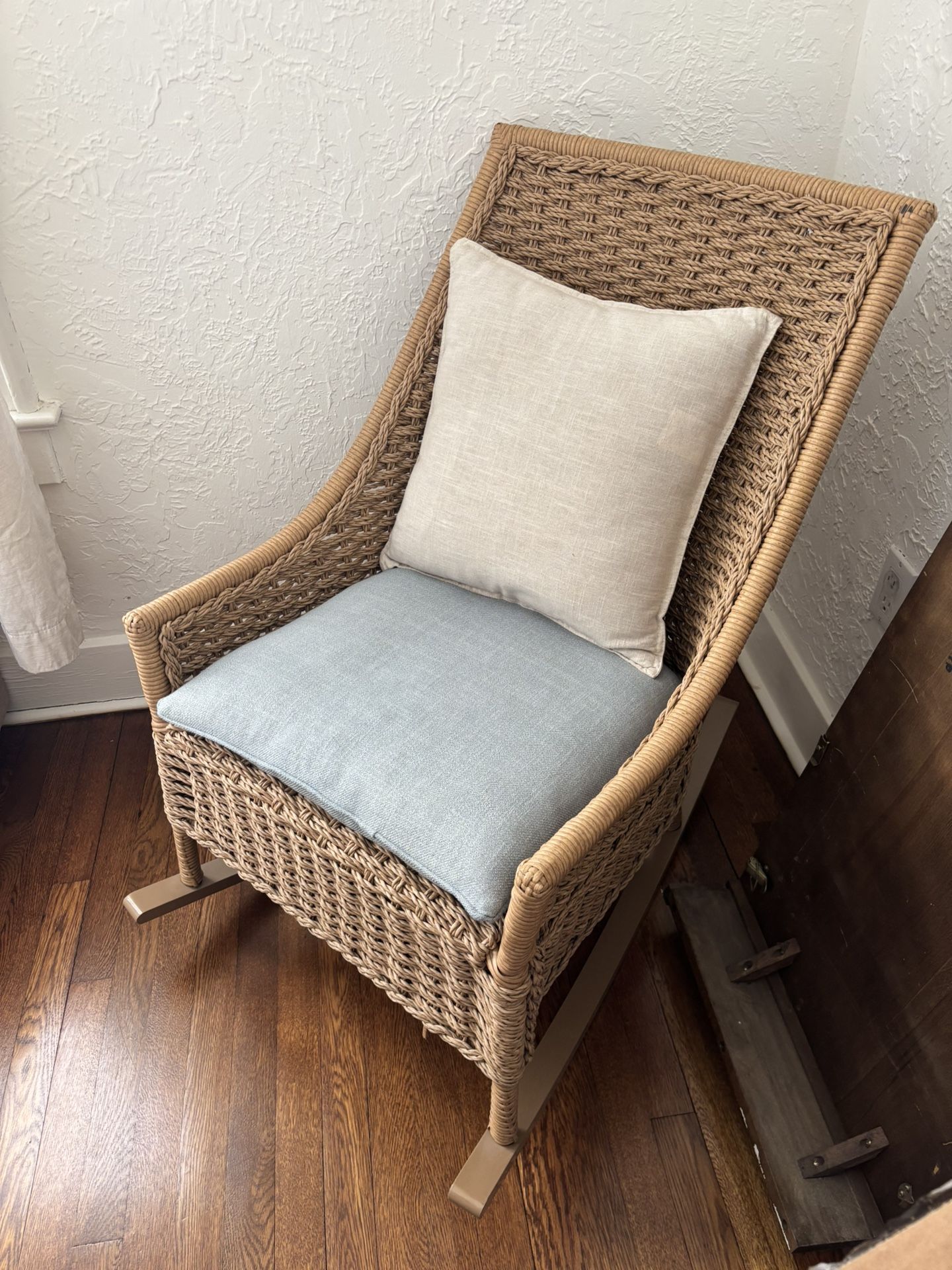 Wicker Rocking Chair Indoor/ Outdoor