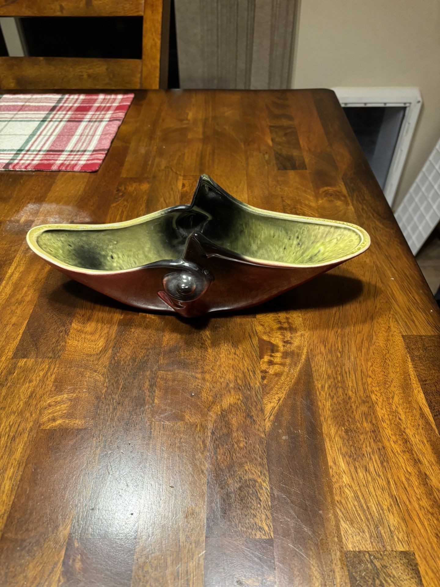 Vintage Hull Art Pottery USA Woodlands Burgundy Black Green Planter 71