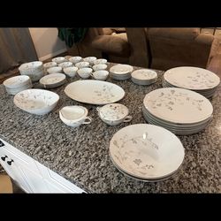 Noritake “Valerie” 5812 China Set – Service for 12 – Platinum Trim – Excellent Condition