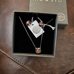 Necklace And earrings