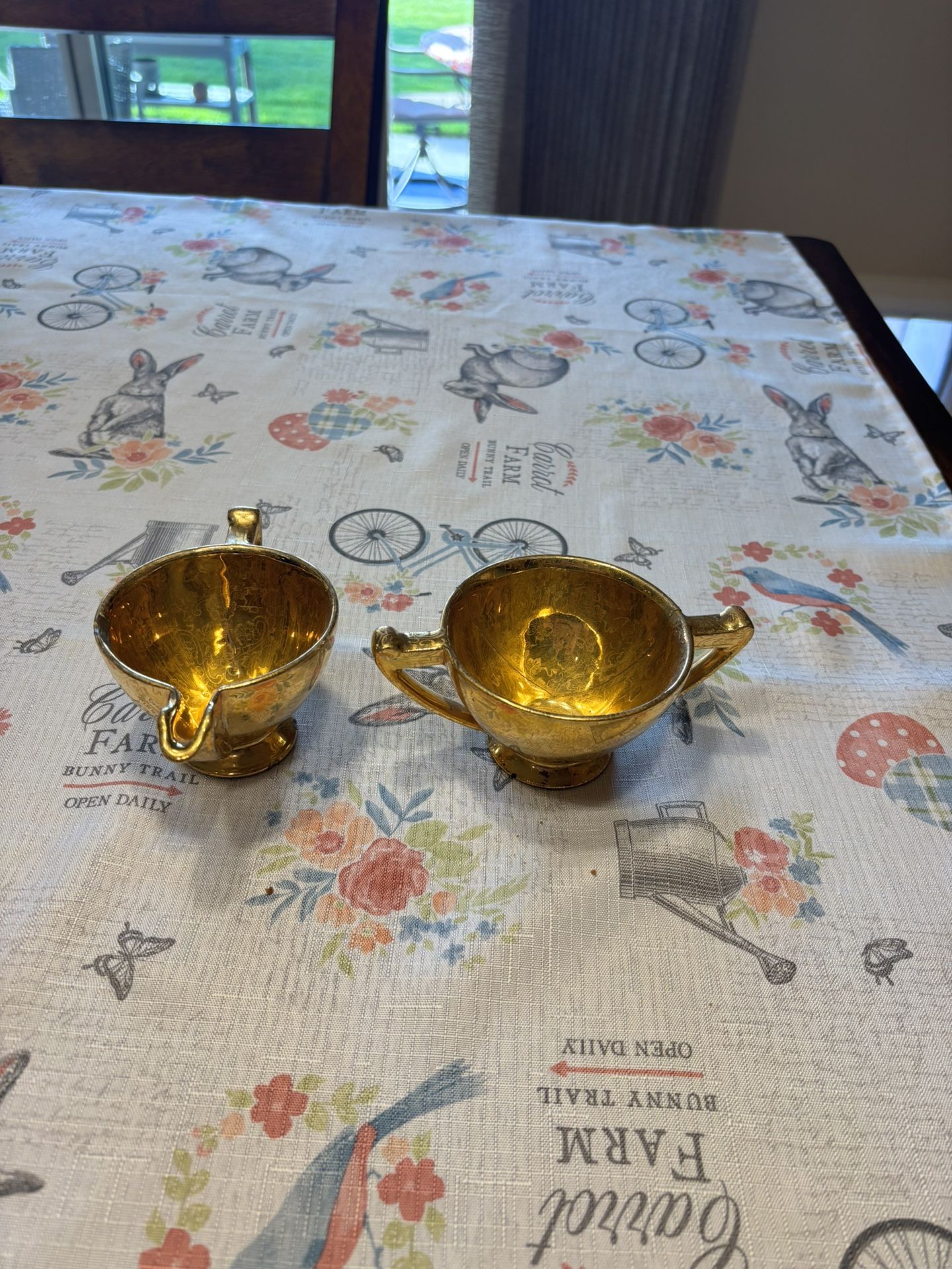 Vtg Lady Hamilton warranted 22K Gold Sugar & Creamer