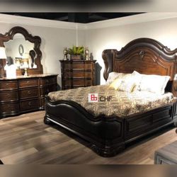 Wooden Queen/california king or king bed Frame (mattress sell seperately) 🌲 Christmas speacials 🌲