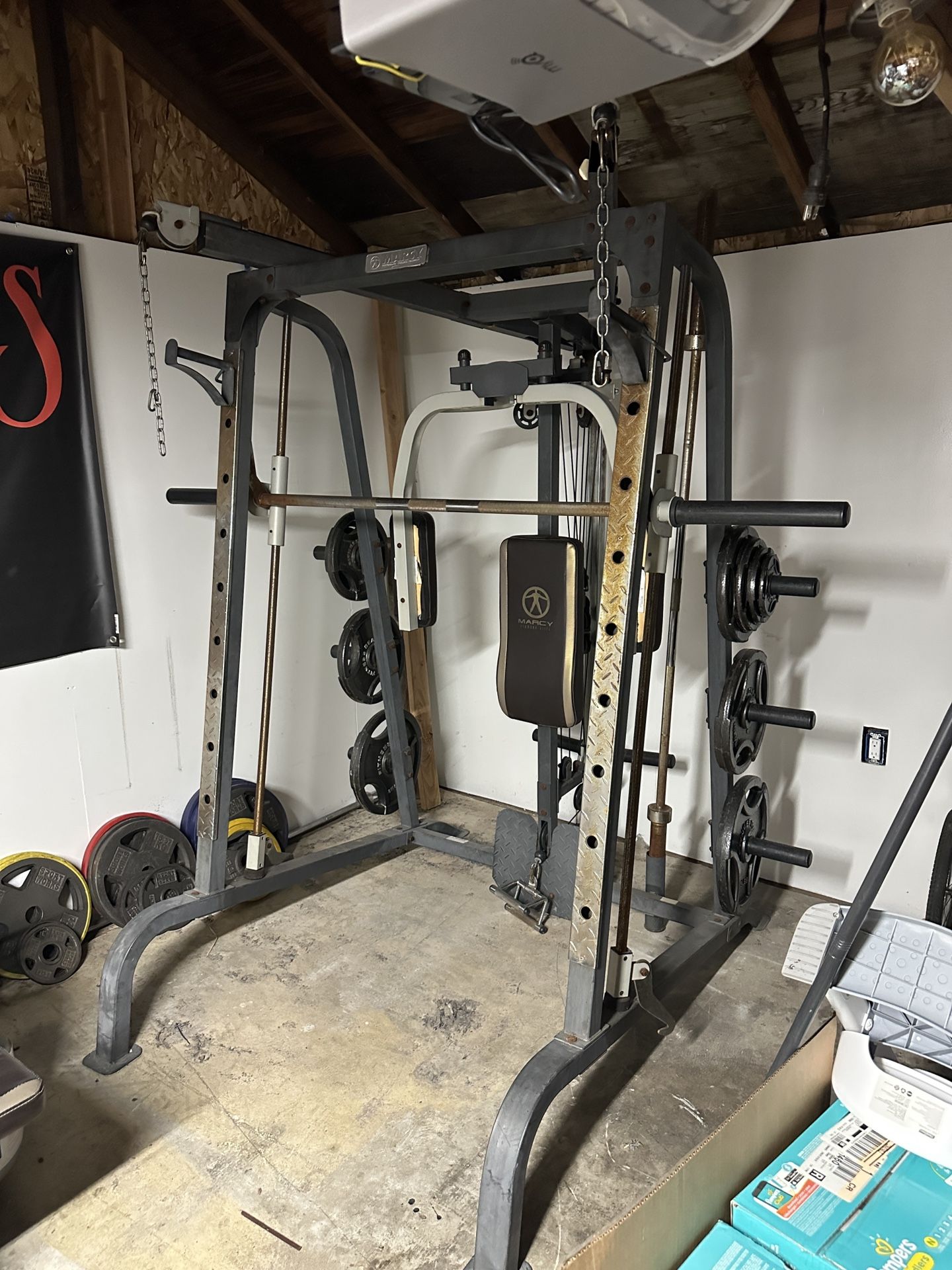 Smith Machine / Weight Cage