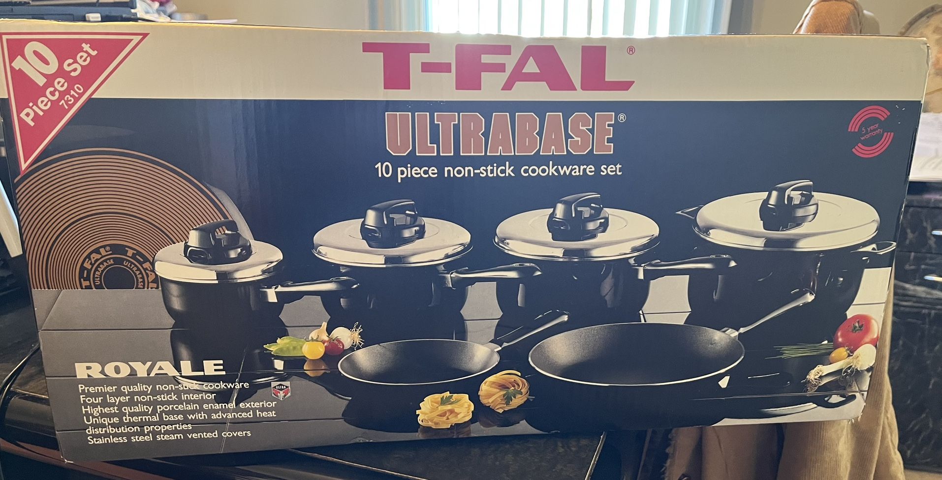 T-Fal Ultrabase 10 Piece Non-Stick Cookware Set (New)