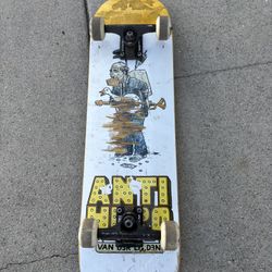Anti Hero Skatebord 