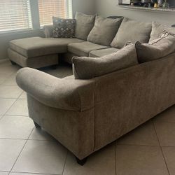 Sectional Sofa 