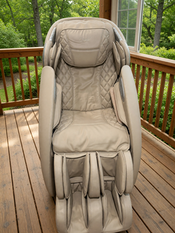 Osaki OS-4000XT Massage Chair in good condition