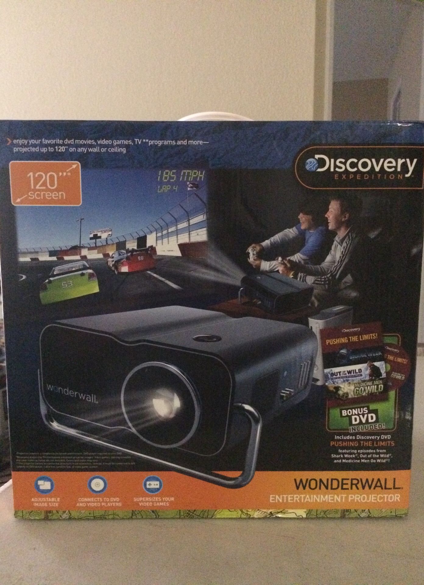 Wonderwall Entertainment Projector