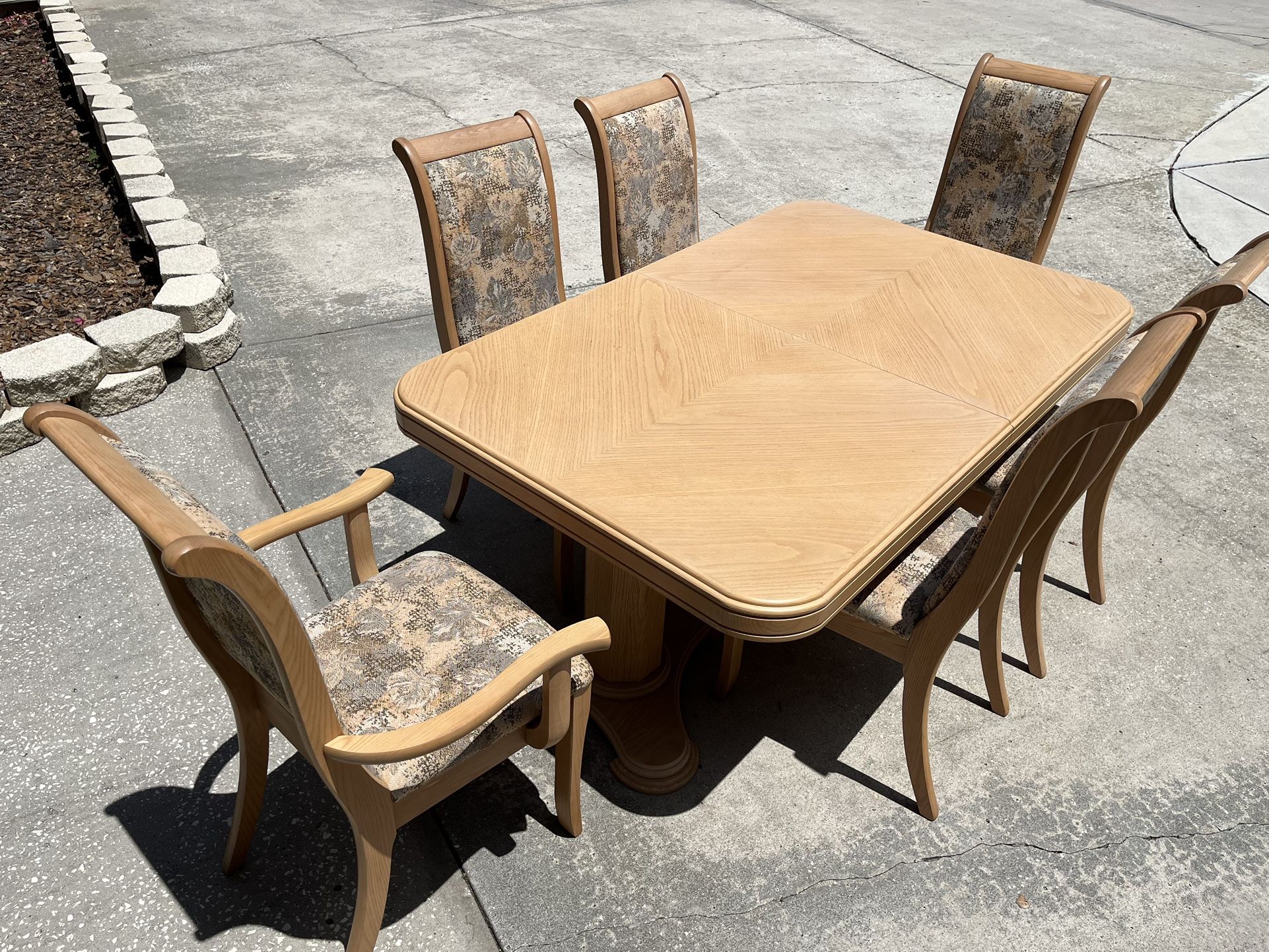Dining Room Table Chairs 6