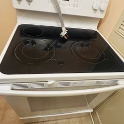 Electric Glass Top GE Stove