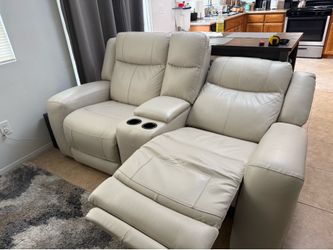Loveseat recliner
