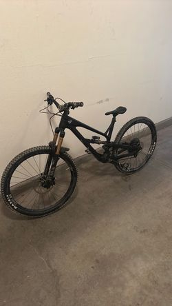 YT Downhill MountainBike XL