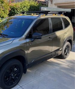 Thule Roof Awning 6.2’ x 8’ - Like New