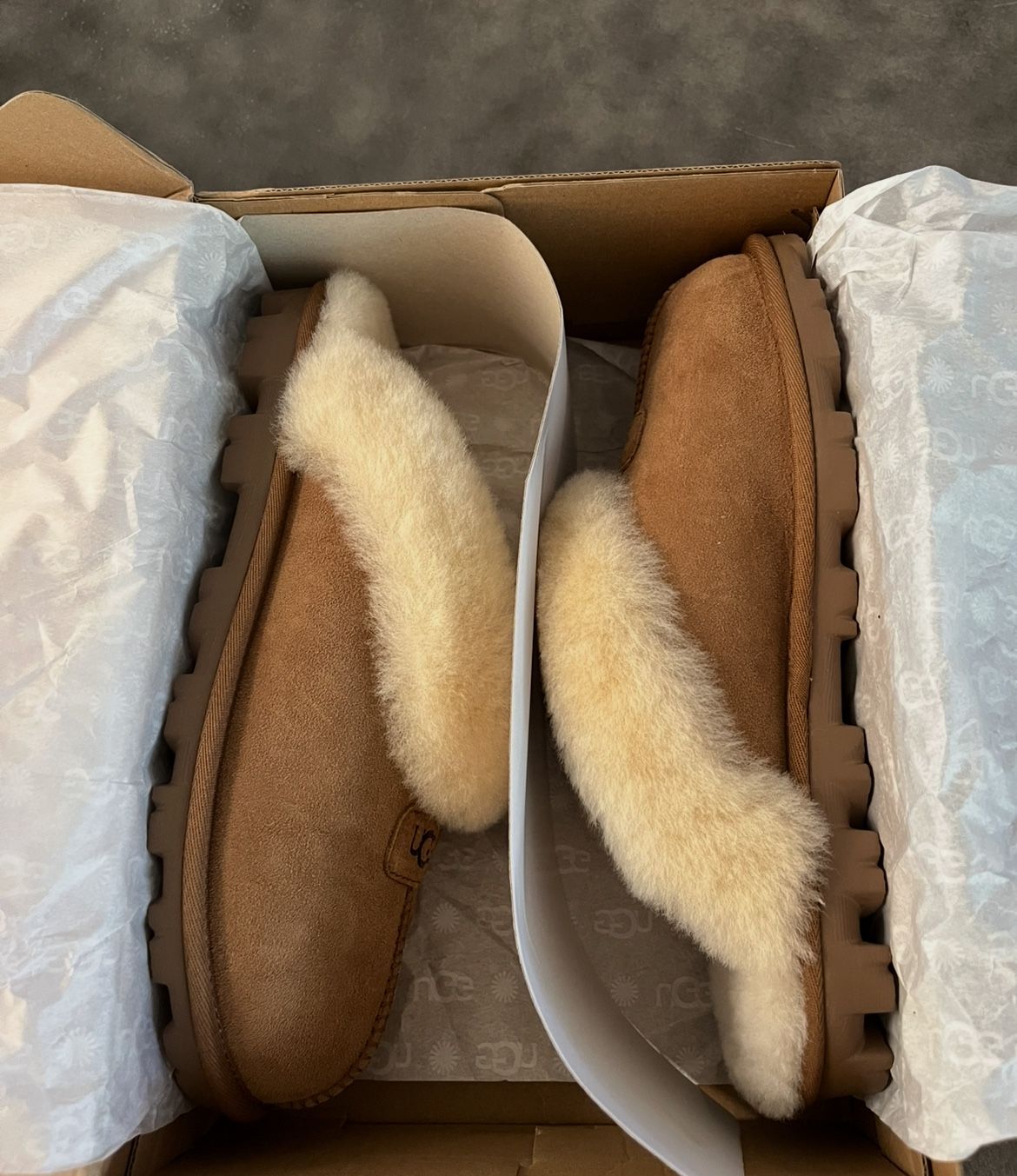 UGGS SLIPPERS,  W COQUETTE