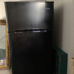 haier mini fridge with freezer