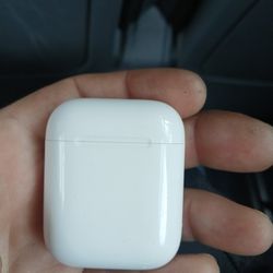 Apple AirPods 2nd Generation 