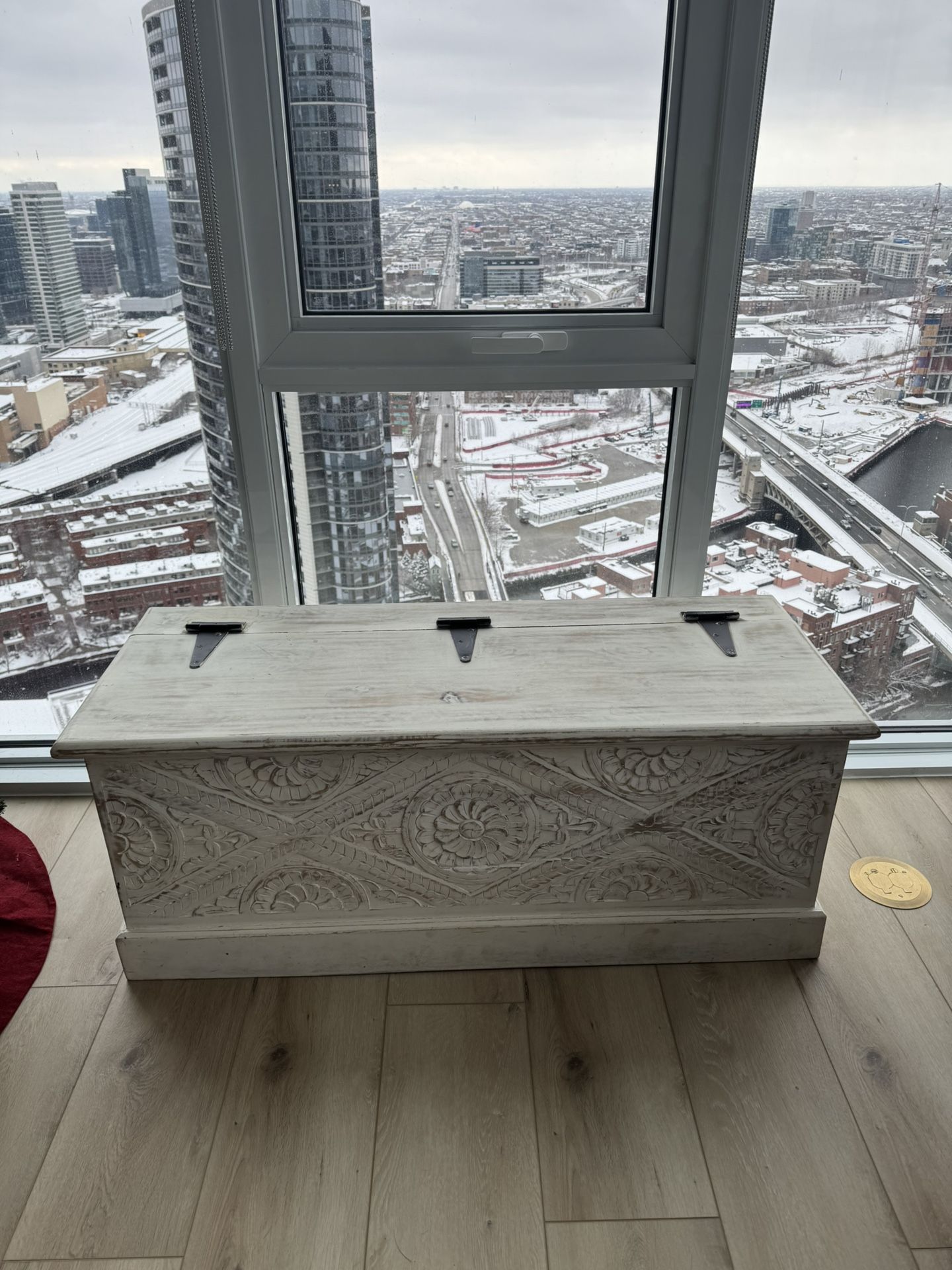 Storage Chest / Trunk