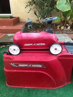 Vintage radio flyer car with track complete