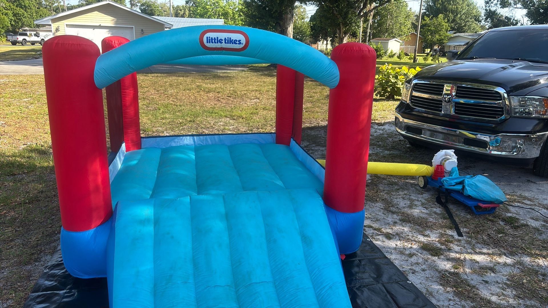 Little Tikes Pack N Roll