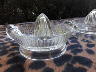 Vintage Clear Glass Lemon Orange Citrus Juice Maker