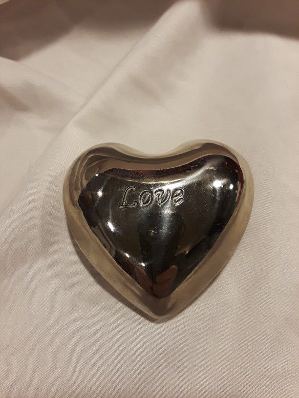 Really Nice Polished Metal Heart Paperweight With "Love" Engraved And Interior Chime Sounds - See Description And Photos