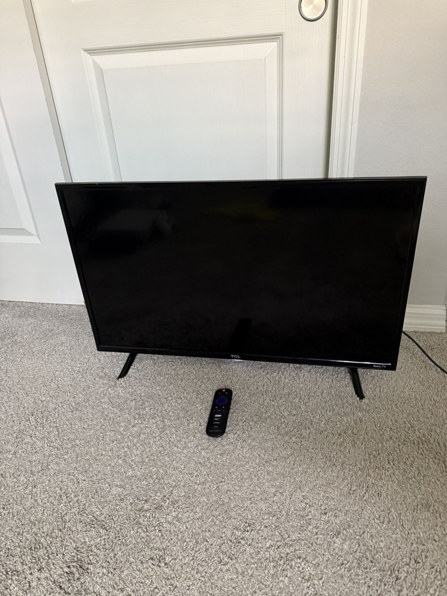 32in tcl roku flatscreen tv 
