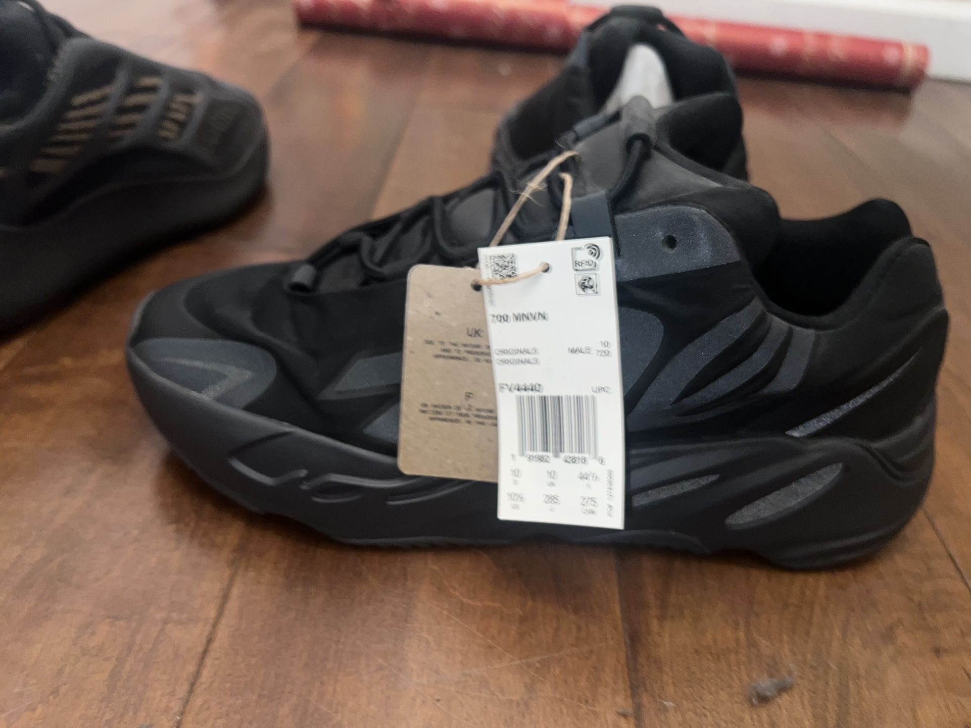 Yeezy 700 MNVN “Triple Black” Sz10 Adidas Yeezy 700 v3 Safflower Yeezy 700 v3 Clay Flower Yeezy  main image 3