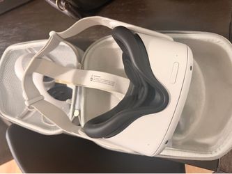 VR Headset Meta Quest 2 with Carrying Case