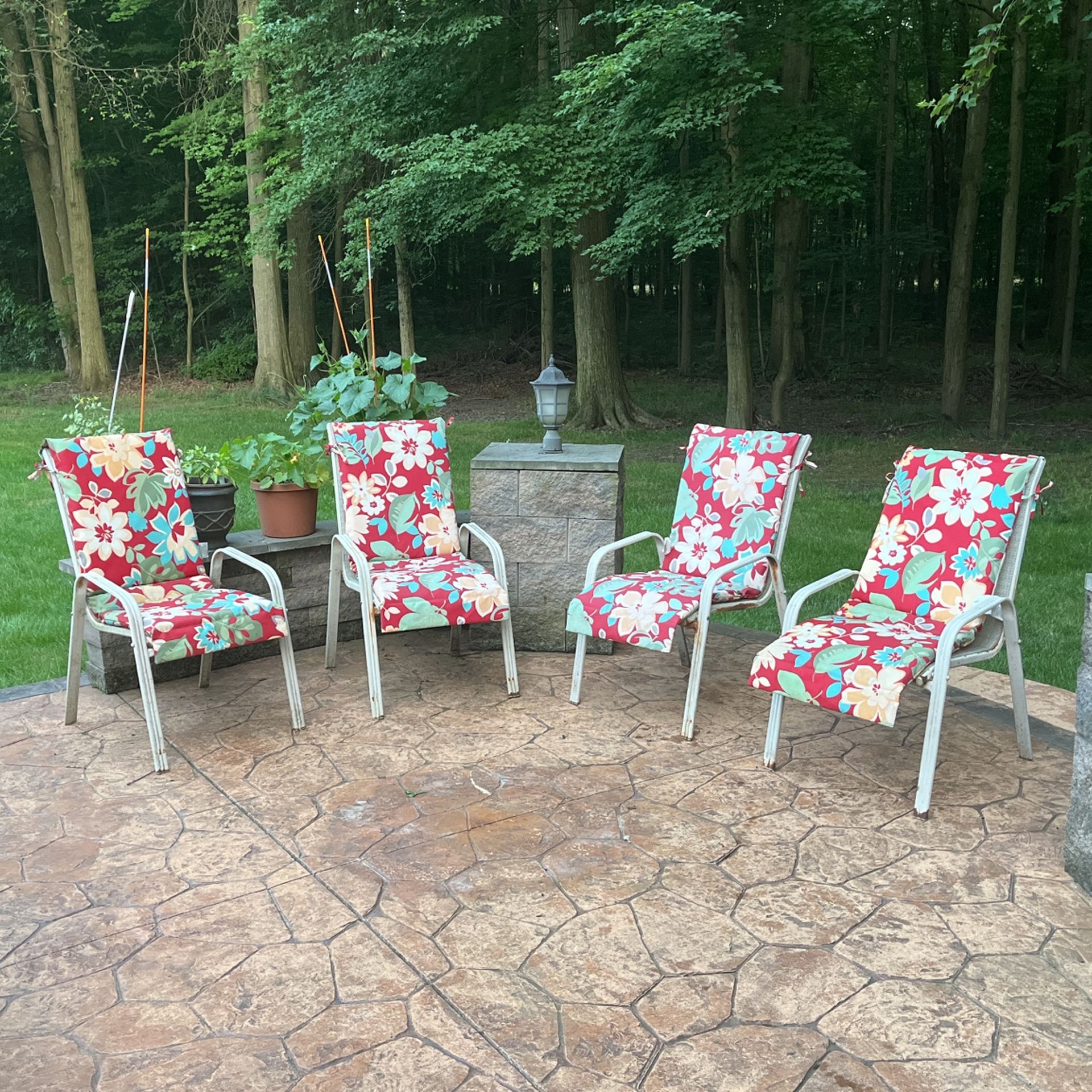 4 Patio Chairs