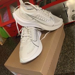 Nike Zoom Gravity Womens Training Shoes-8.5