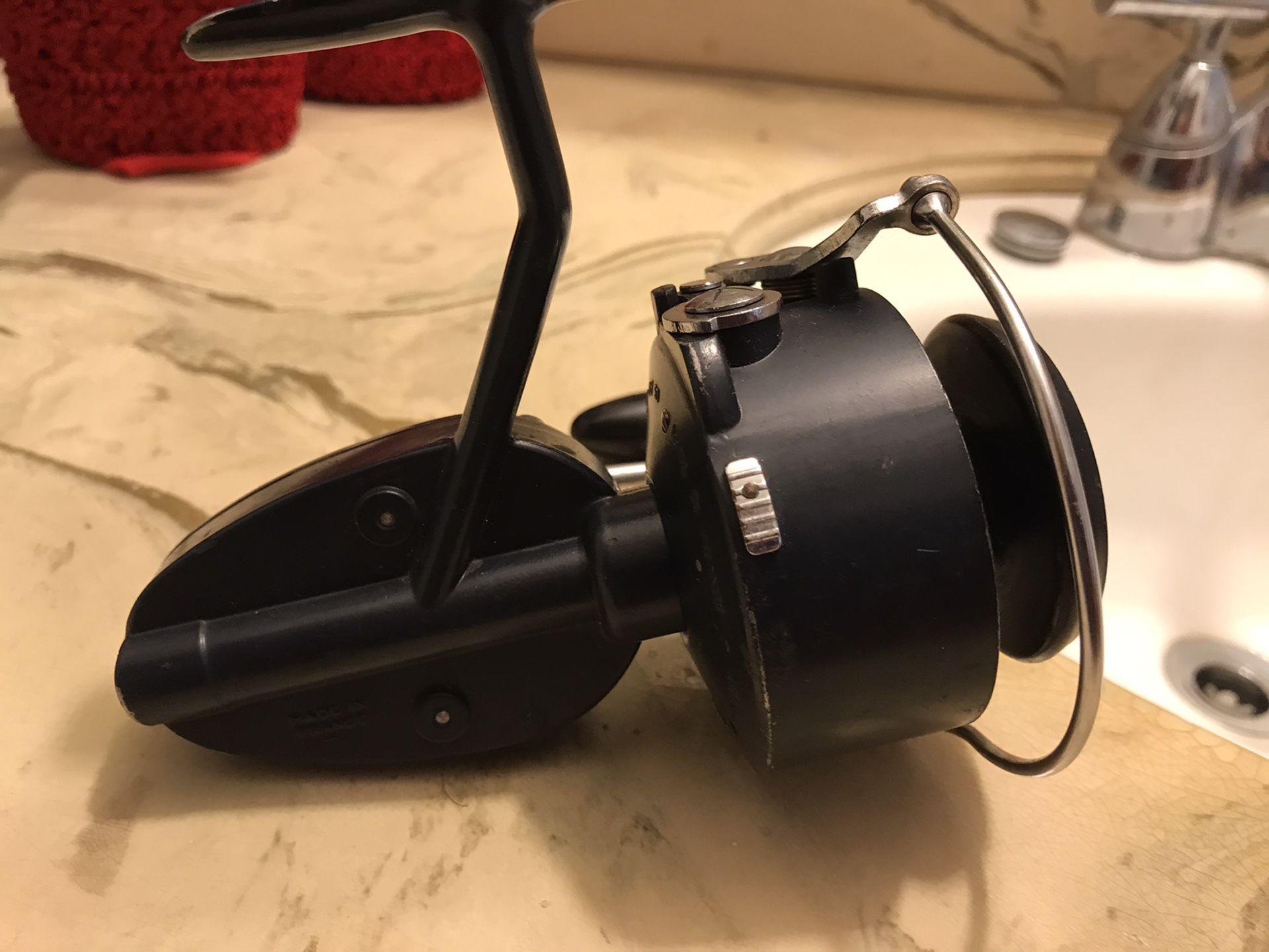 Garcia michell 440 fishing real high speed very nice condition....$20