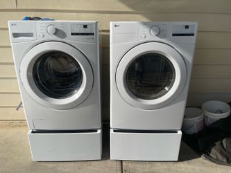 Lg washer and gas dryer and pedestals