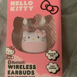 HELLO KITTY WIRELESS EARBUDS AND CASE 