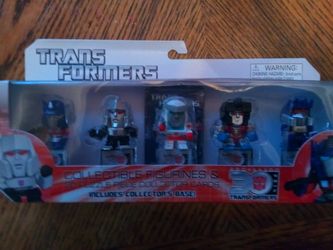 Little transformers figurines new