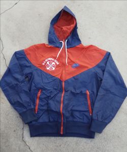 Nike air sportswear retro windbreaker sz s