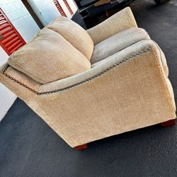 Beautiful loveseat 