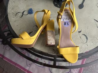 Shoes ( Zapato $20 )